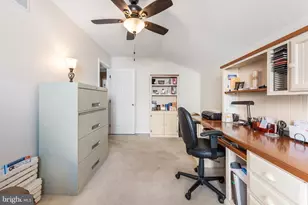 403 Carpenters Cove Ln, Downingtown, PA 19335 - Photo 4