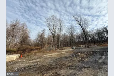 9 S Malin Road, Malvern, PA 19355 - Photo 2