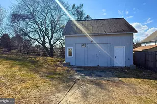 11 Newport Ave, Parkesburg, PA 19365 - Photo 24