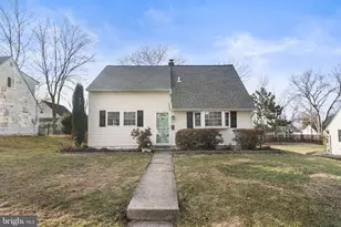 310 Locust Dr, Phoenixville, PA 19460 - Photo 2