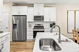 26 Four Leaf Dr, Downingtown, PA 19335 - Photo 8