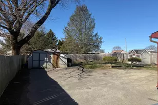 212 Cochran St, Cochranville, PA 19330 - Photo 16