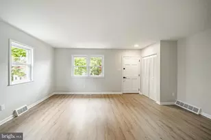 61 Pennsylvania Ave, Phoenixville, PA 19460 - Photo 6