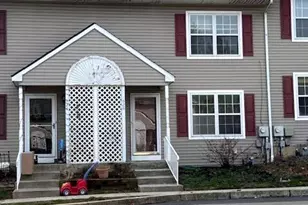 926 Woodlawn Ave, Phoenixville, PA 19460 - Photo 2