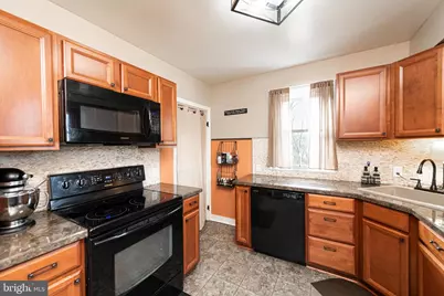 1062 W Meadowbrook Road, Pottstown, PA 19465 - Photo 10