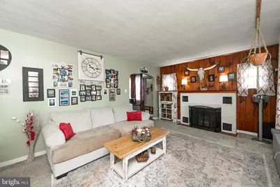 1062 W Meadowbrook Road, Pottstown, PA 19465 - Photo 6