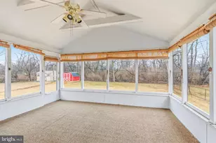 212 N Lake Dr, Downingtown, PA 19335 - Photo 8