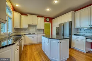 105 Brimful Dr, Phoenixville, PA 19460 - Photo 14