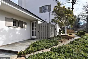 457 School House Ln, Devon, PA 19087 - Photo 2