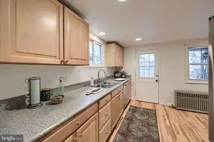 543 Vanderslice St, Phoenixville, PA 19460 - Photo 12