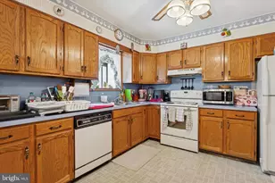 128 Engletown Rd, Honey Brook, PA 19344 - Photo 8