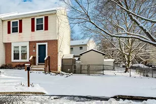 13 Courtney Ln, Thorndale, PA 19372 - Photo 2