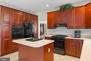 5 Grayson Cir, Phoenixville, PA 19460 - Photo 14