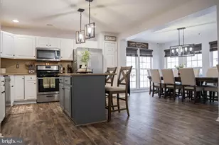 117 N Savanna Dr, Pottstown, PA 19465 - Photo 10