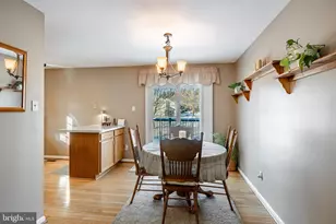 300 Revere Ct, Coatesville, PA 19320 - Photo 8