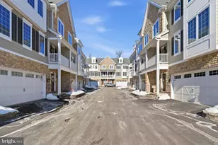 23 Grey Ct, Berwyn, PA 19312 - Photo 2