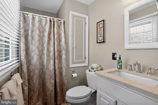 305 N Lake Dr, Downingtown, PA 19335 - Photo 20