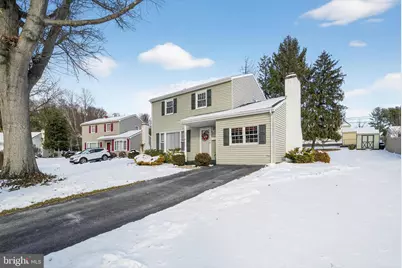 305 N Lake Drive, Downingtown, PA 19335 - Photo 2