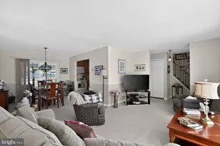 305 N Lake Dr, Downingtown, PA 19335 - Photo 6