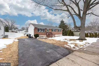 528 Virginia Avenue, Phoenixville, PA 19460 - Photo 2