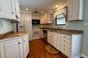 110 Wendy Cir, Coatesville, PA 19320 - Photo 6