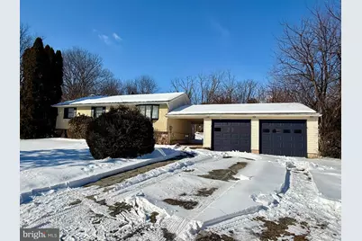 110 Wendy Circle, Coatesville, PA 19320 - Photo 2