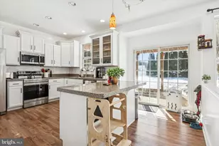 101 Newport Cir, Atglen, PA 19310 - Photo 8