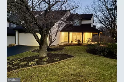 201 Springhouse Pond, Chesterbrook, PA 19087 - Photo 2