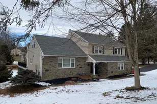 1104 Dunvegan Rd, West Chester, PA 19382 - Photo 2