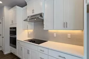 38 Grayson Ln, Downingtown, PA 19335 - Photo 4