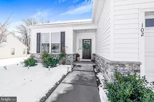 102 Lilac Ct, Coatesville, PA 19320 - Photo 2