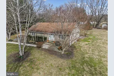 212 W Woodview Road, West Grove, PA 19390 - Photo 4