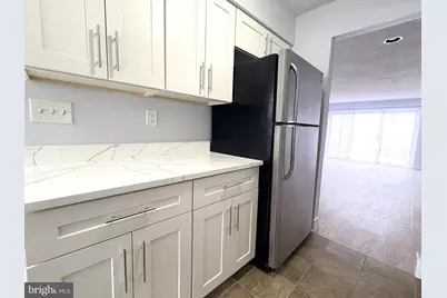 306 Paddock Drive, Chesterbrook, PA 19087 - Photo 2