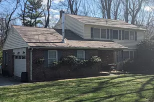 11 N Sugartown Rd, Malvern, PA 19355 - Photo 2