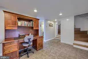 76 S Brick Ln, Elverson, PA 19520 - Photo 18