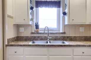 76 S Brick Ln, Elverson, PA 19520 - Photo 10