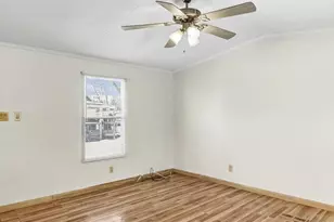 11 Creekside Dr, West Grove, PA 19390 - Photo 8