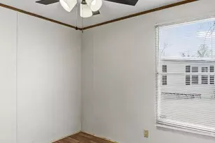11 Creekside Dr, West Grove, PA 19390 - Photo 16