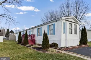11 Creekside Dr, West Grove, PA 19390 - Photo 1