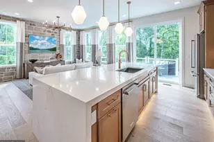 54 Grayson Ln, Downingtown, PA 19335 - Photo 2