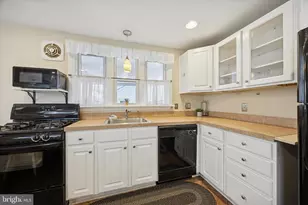 406 W Anderson Ave, Phoenixville, PA 19460 - Photo 8