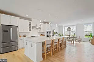 27 Lila Ln, Downingtown, PA 19335 - Photo 2