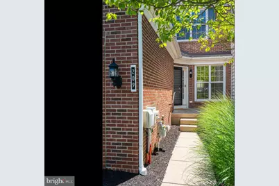 209 N Caldwell Circle, Downingtown, PA 19335 - Photo 4