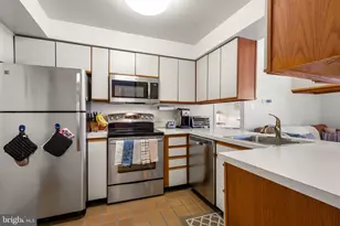 1323 Eagles Ridge Dr, Chesterbrook, PA 19087 - Photo 8