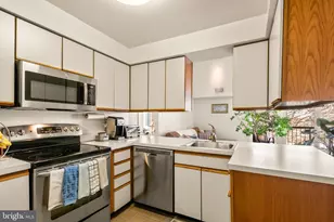 1323 Eagles Ridge Dr, Chesterbrook, PA 19087 - Photo 10