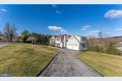 8 Matthews Run, Chester Springs, PA 19425 - Photo 4