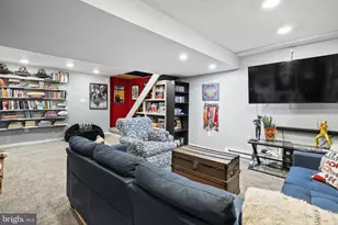 111 Briarwood Dr, Downingtown, PA 19335 - Photo 36