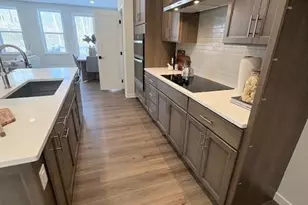 30 Grayson Ln, Downingtown, PA 19335 - Photo 4