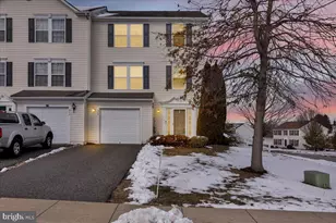 268 S Savanna Dr, Pottstown, PA 19465 - Photo 2