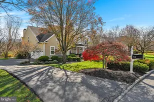 413 Partridgeberry Ln, Chester Springs, PA 19425 - Photo 2